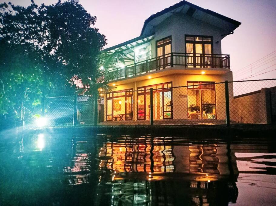 Aurora Lagoon Front ネゴンボ エクステリア 写真